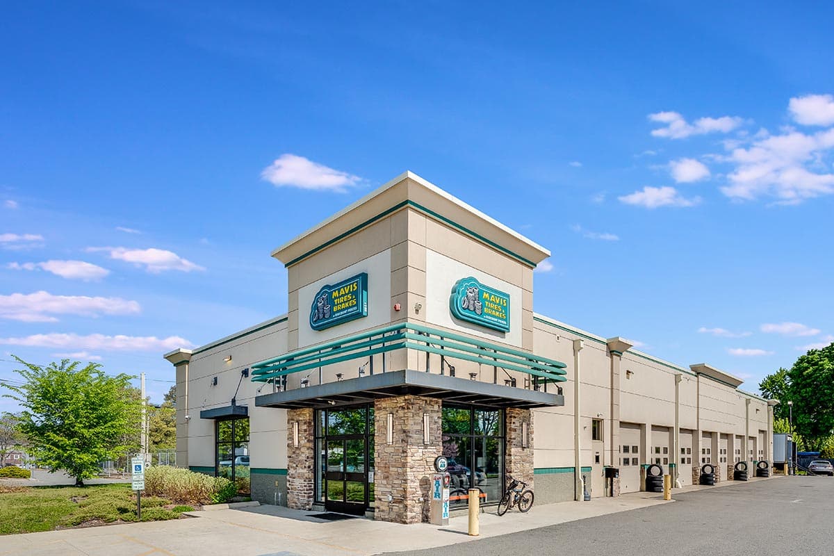 Store_1136 Tire Shop & Auto Repair in Lowell, Massachusetts